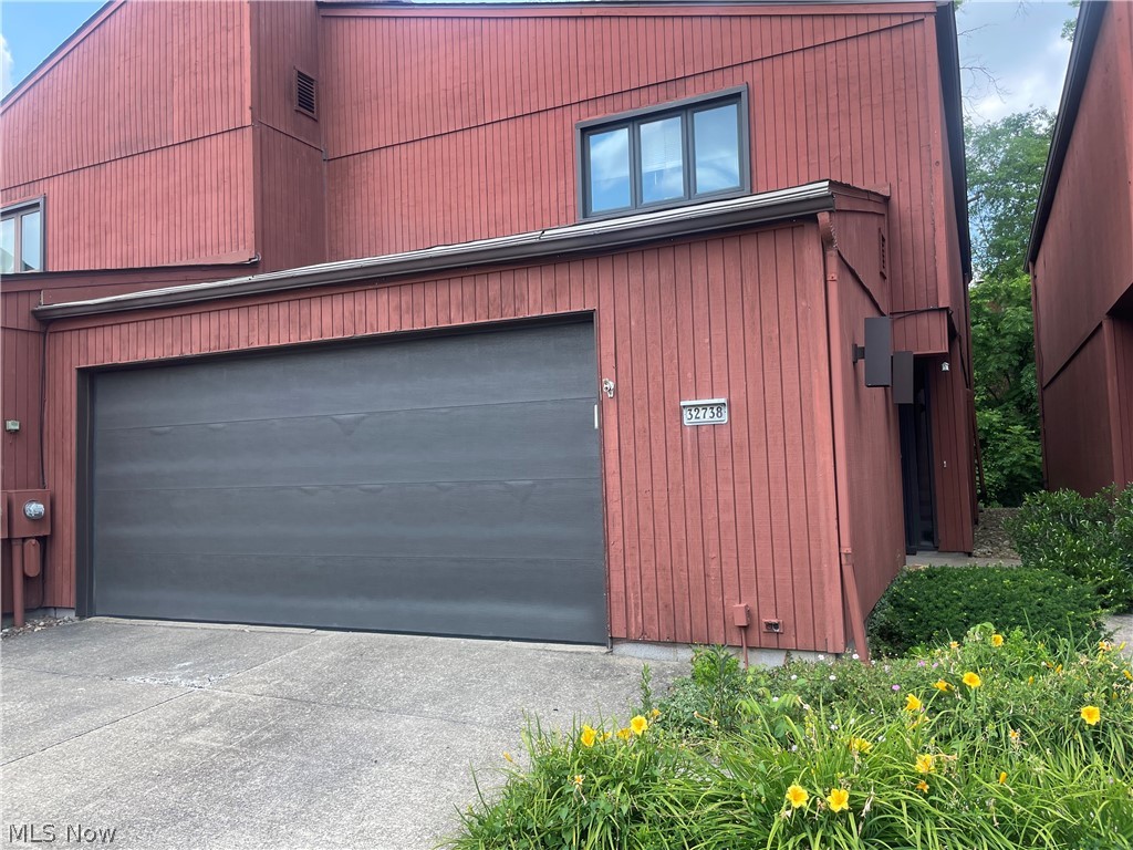 32738 Willowbrook Lane North Ridgeville OH 44039
