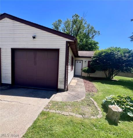122 Royal Crest Drive Seville OH 44273