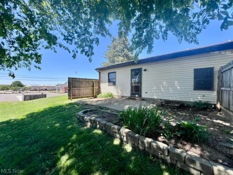 122 Royal Crest Drive Seville OH 44273