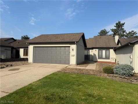 12272 Woodside Court Strongsville OH 44136