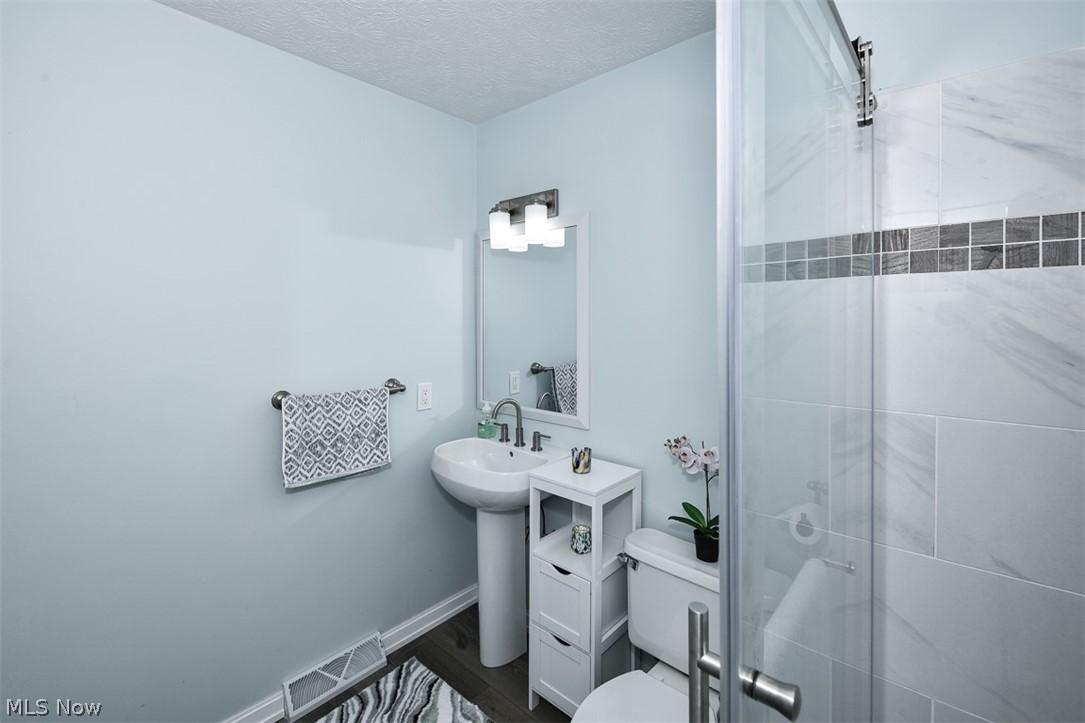 6577 Liberty Bell Drive Brook Park OH 44142