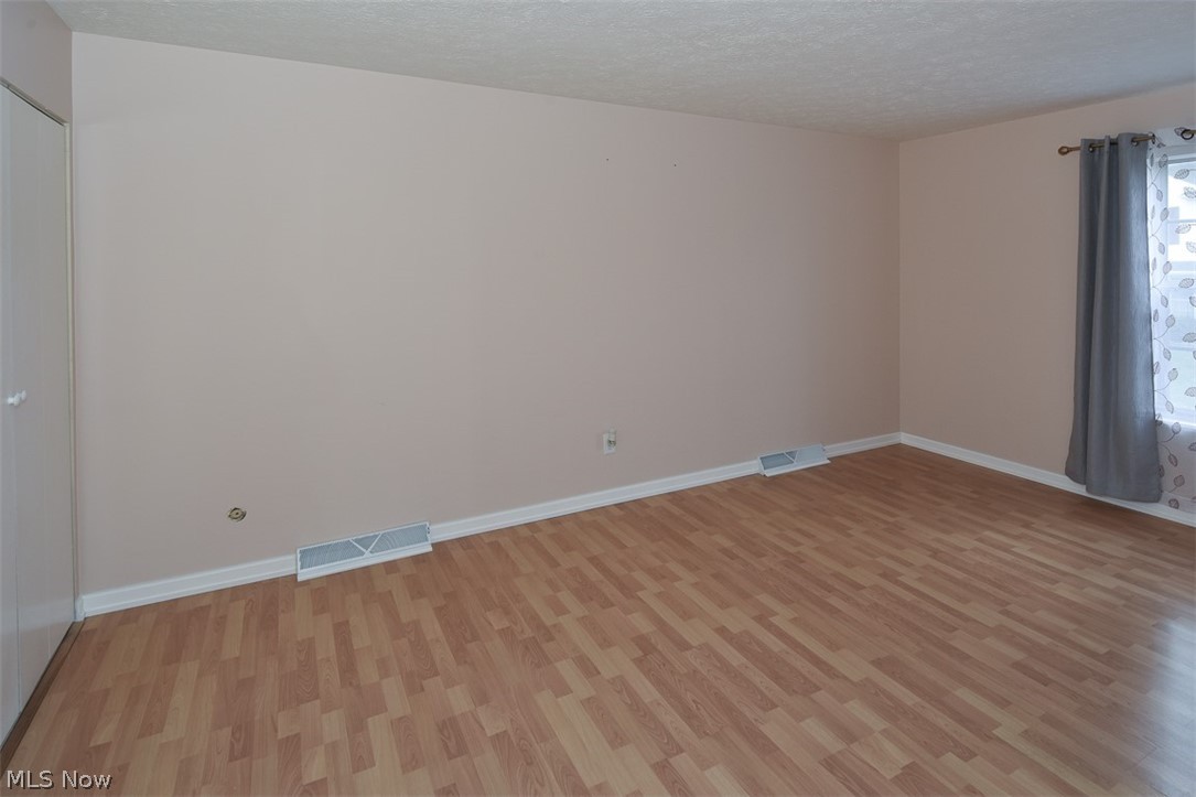 6577 Liberty Bell Drive Brook Park OH 44142