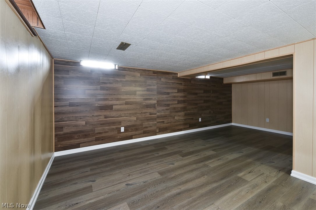 6577 Liberty Bell Drive Brook Park OH 44142
