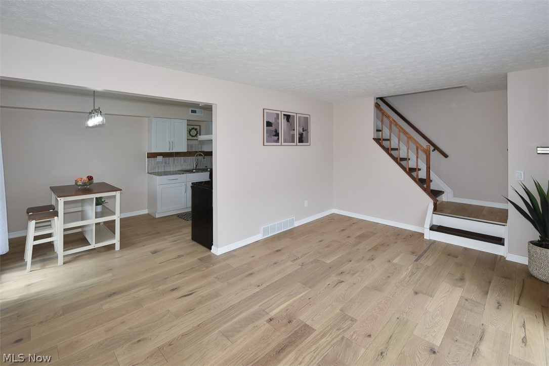 6577 Liberty Bell Drive Brook Park OH 44142