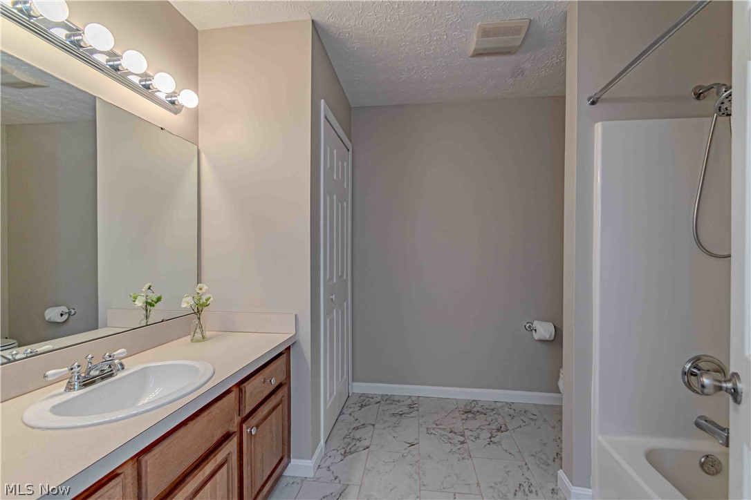 6735 Columbine Court Middleburg Heights OH 44130