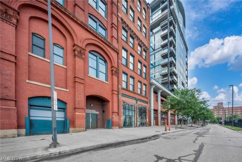 635 W Lakeside Avenue Cleveland OH 44113
