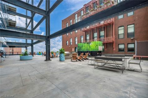 635 W Lakeside Avenue Cleveland OH 44113