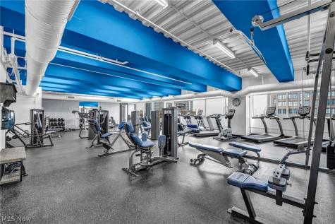 635 W Lakeside Avenue Cleveland OH 44113