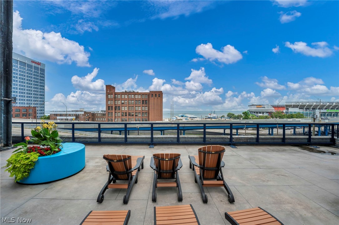 635 W Lakeside Avenue Cleveland OH 44113