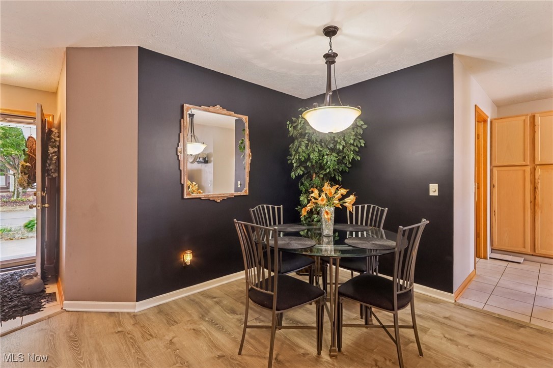 1484 Waters Edge Drive Akron OH 44313