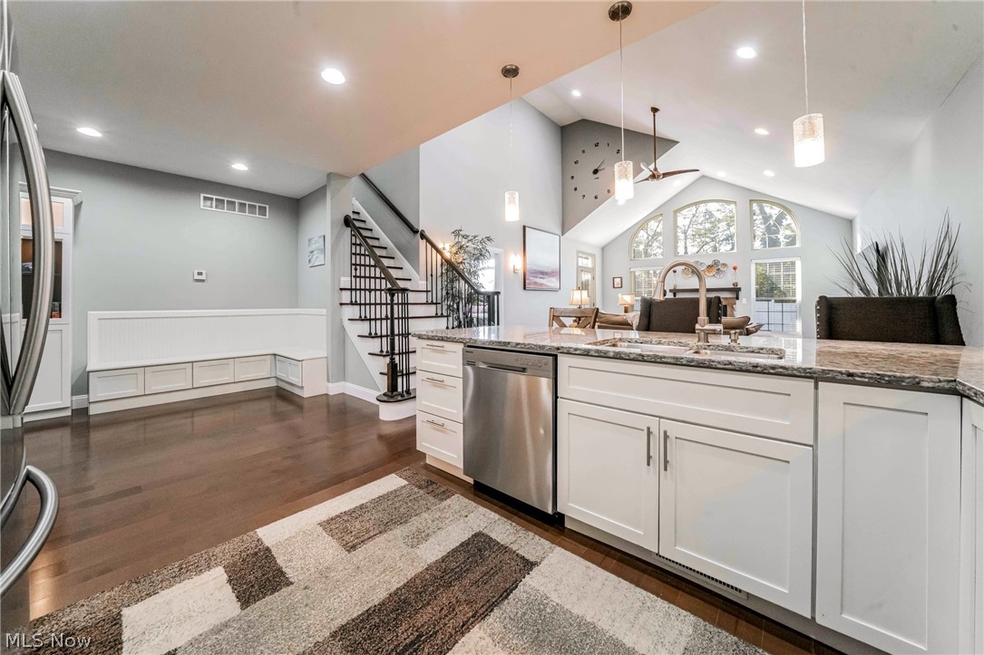 5118 Shepherds Glen Willoughby OH 44094