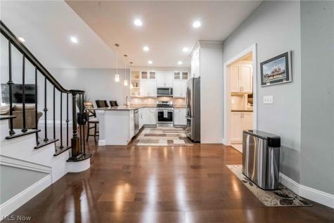 5118 Shepherds Glen Willoughby OH 44094