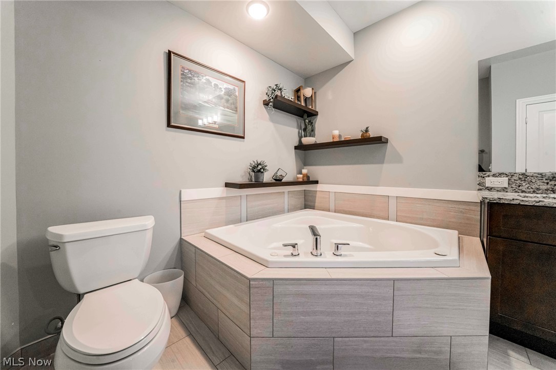 5118 Shepherds Glen Willoughby OH 44094