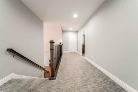 5118 Shepherds Glen Willoughby OH 44094