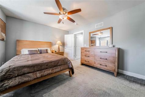 5118 Shepherds Glen Willoughby OH 44094
