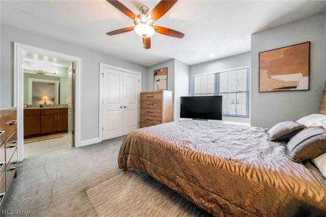 5118 Shepherds Glen Willoughby OH 44094