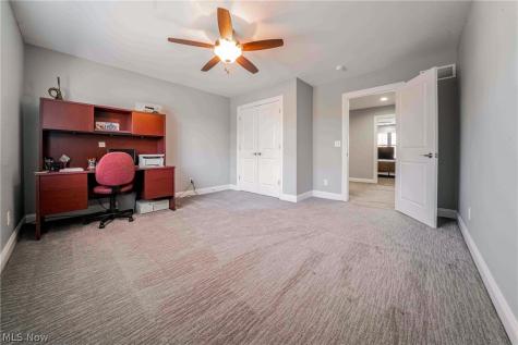 5118 Shepherds Glen Willoughby OH 44094