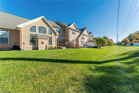5118 Shepherds Glen Willoughby OH 44094
