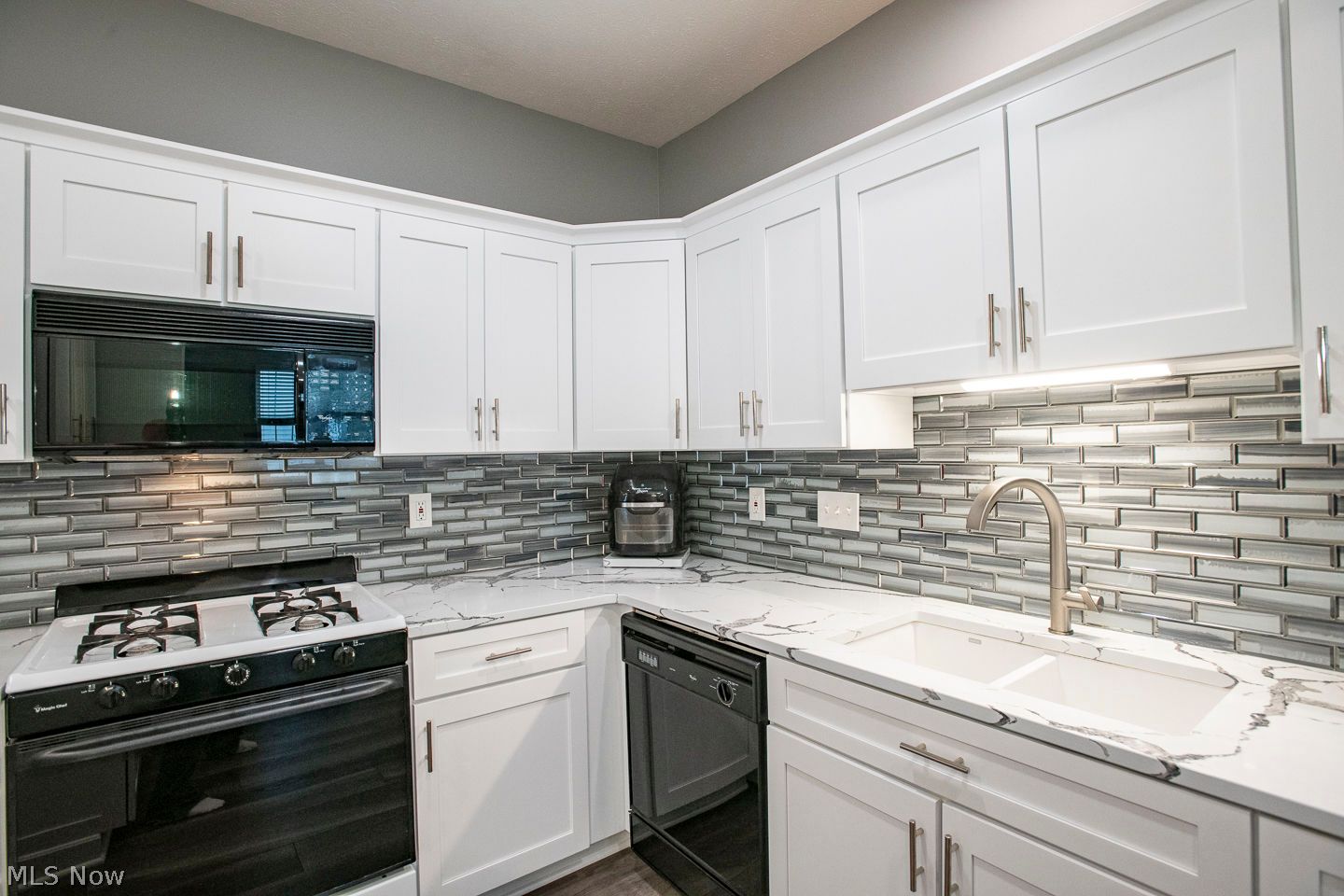 9784 Sugarbush Circle Olmsted Falls OH 44138