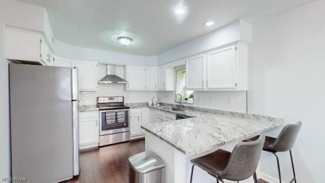566 Hilltop Terrace Tallmadge OH 44278