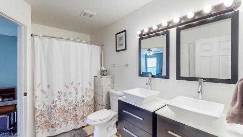 566 Hilltop Terrace Tallmadge OH 44278