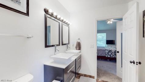 566 Hilltop Terrace Tallmadge OH 44278