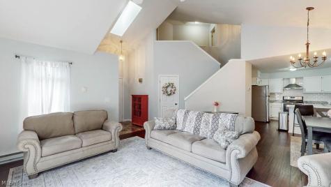 566 Hilltop Terrace Tallmadge OH 44278