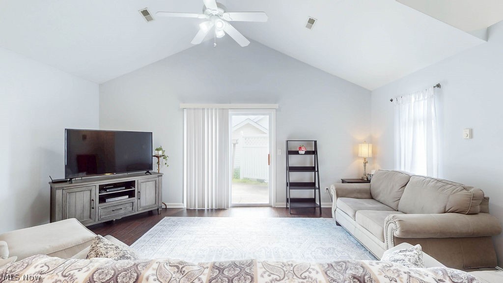 566 Hilltop Terrace Tallmadge OH 44278