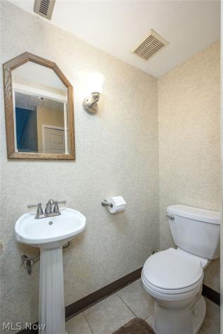 4901 Independence Unit C Circle Stow OH 44224