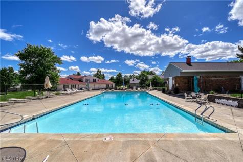 4901 Independence Unit C Circle Stow OH 44224