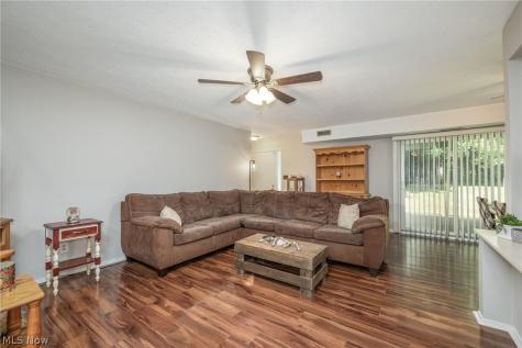 4901 Independence Unit C Circle Stow OH 44224