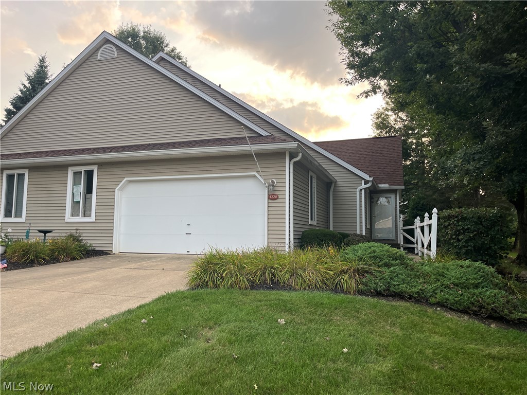 4228 Castle Ridge Akron OH 44321
