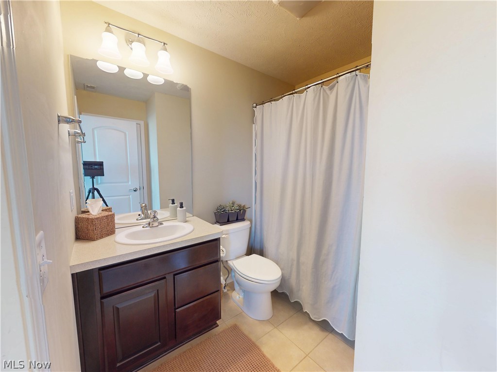 6144 N Pointe Drive Pepper Pike OH 44124