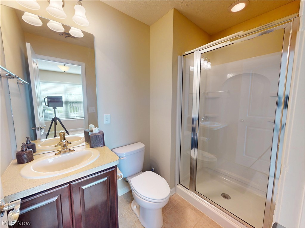 6144 N Pointe Drive Pepper Pike OH 44124