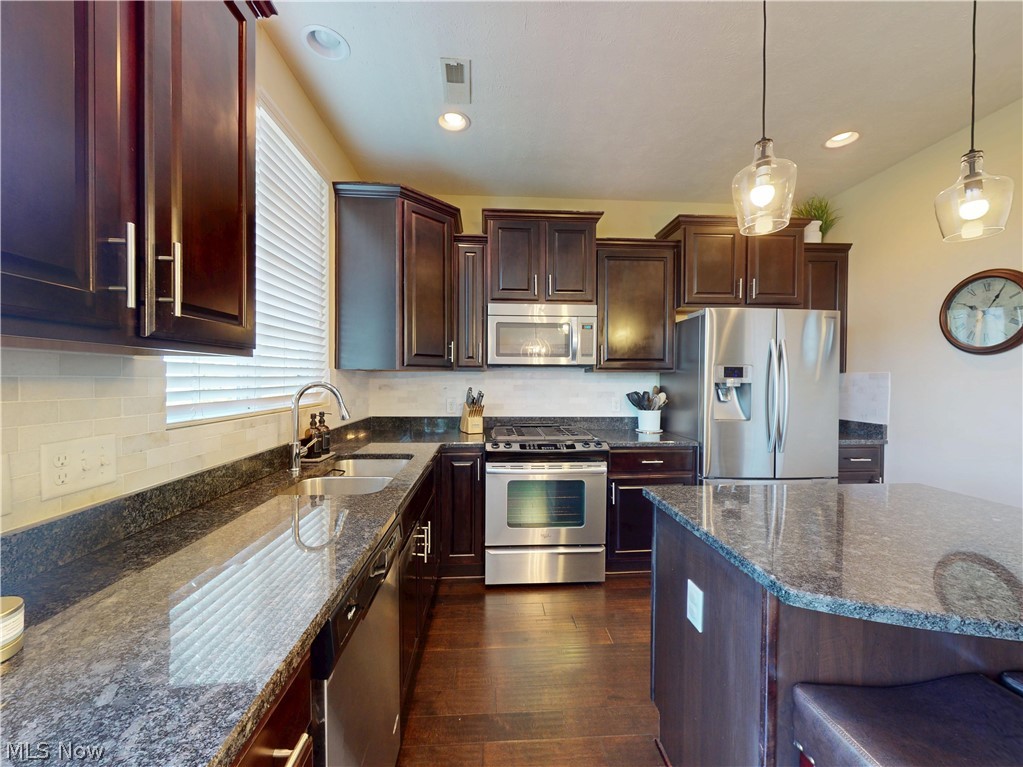 6144 N Pointe Drive Pepper Pike OH 44124