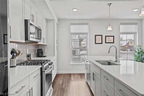 12023 Ashbury Avenue Cleveland OH 44106