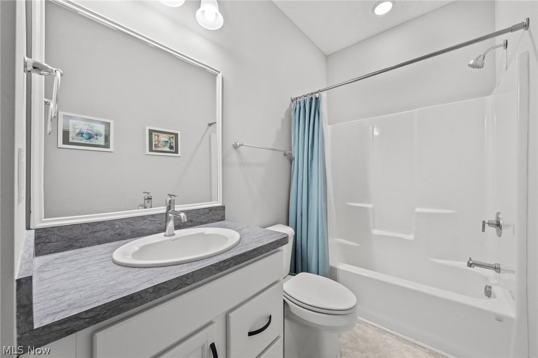 12023 Ashbury Avenue Cleveland OH 44106