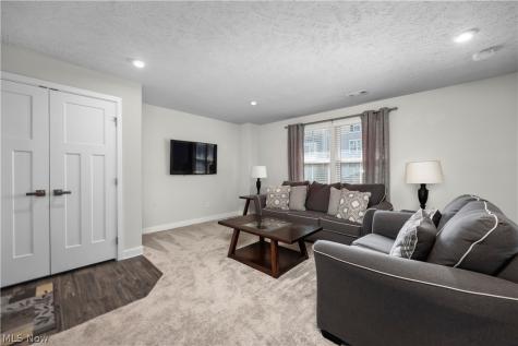 1454 Caymus Court Avon OH 44011