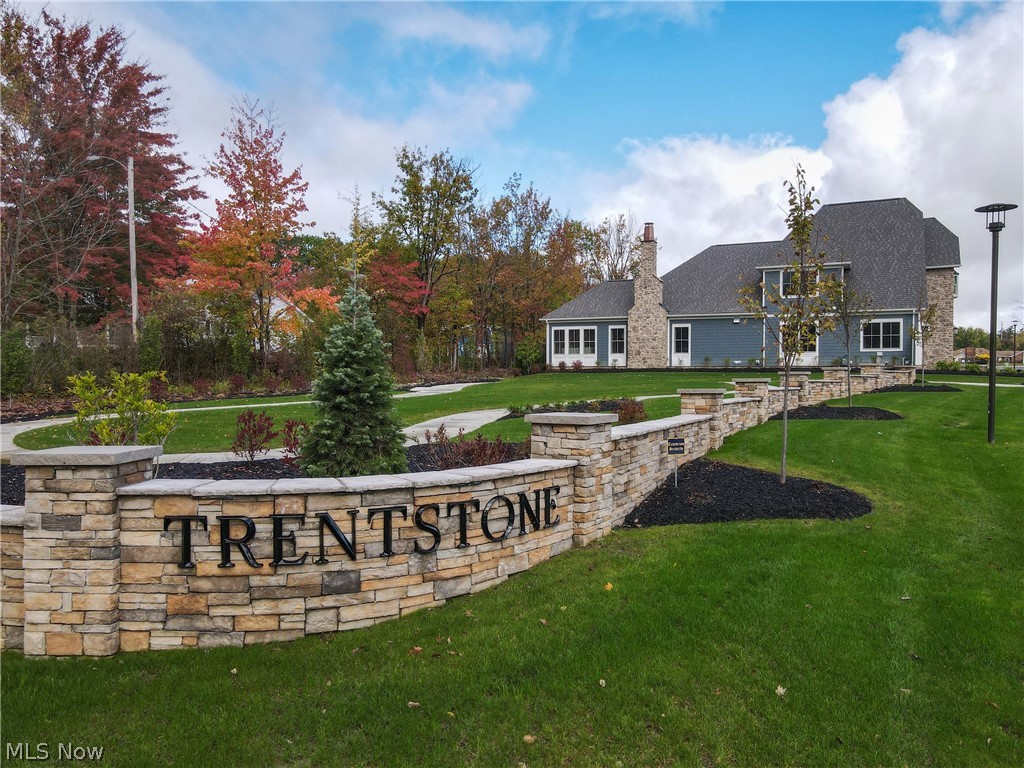 S/l 18 Trentstone Circle Aurora OH 44202