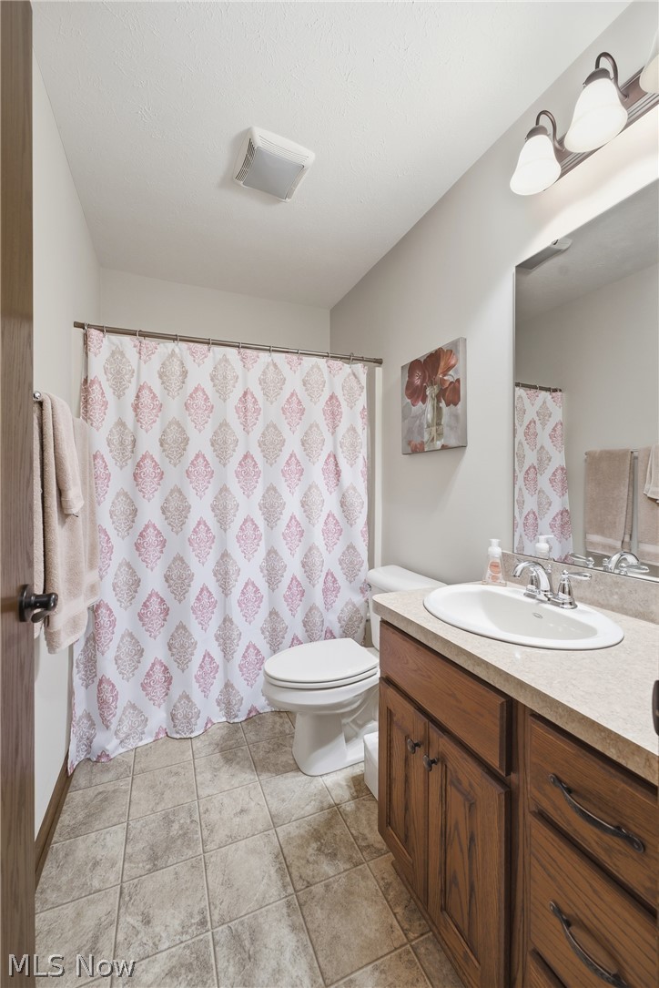1860 Blackberry Lane Orrville OH 44667