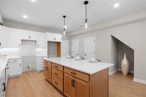 449 Harbor Lane Lorain OH 44052