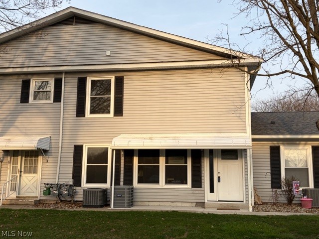 1319 Pembrooke Drive Salem OH 44460