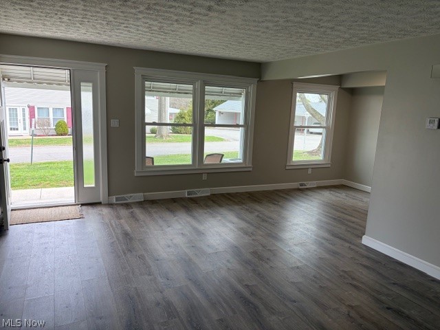 1319 Pembrooke Drive Salem OH 44460