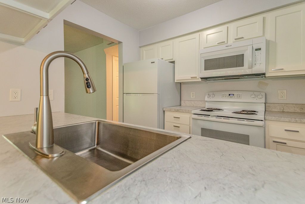 1210 Stoney Run Trail Broadview Heights OH 44147