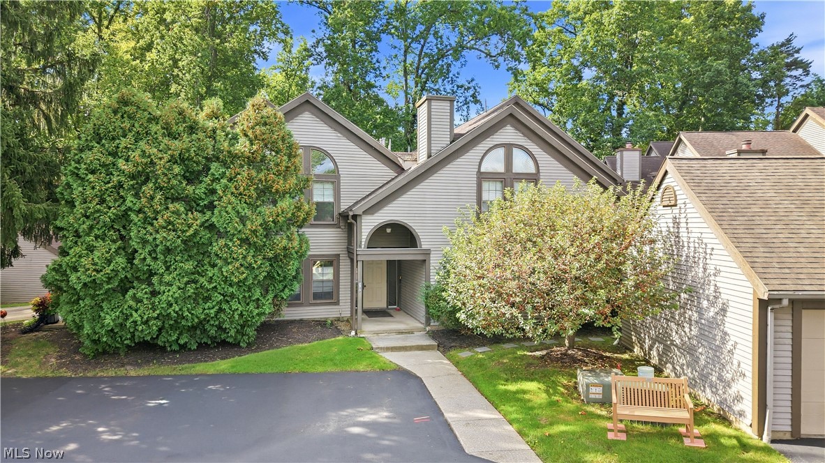 Warren OH, 3810 Northwoods Court NE, Unit 1