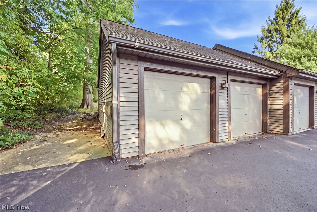 3810 Northwoods Court NE Warren OH 44483