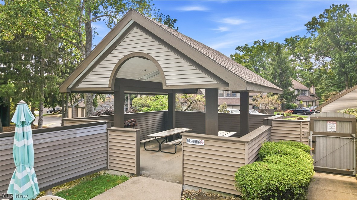 3810 Northwoods Court NE Warren OH 44483