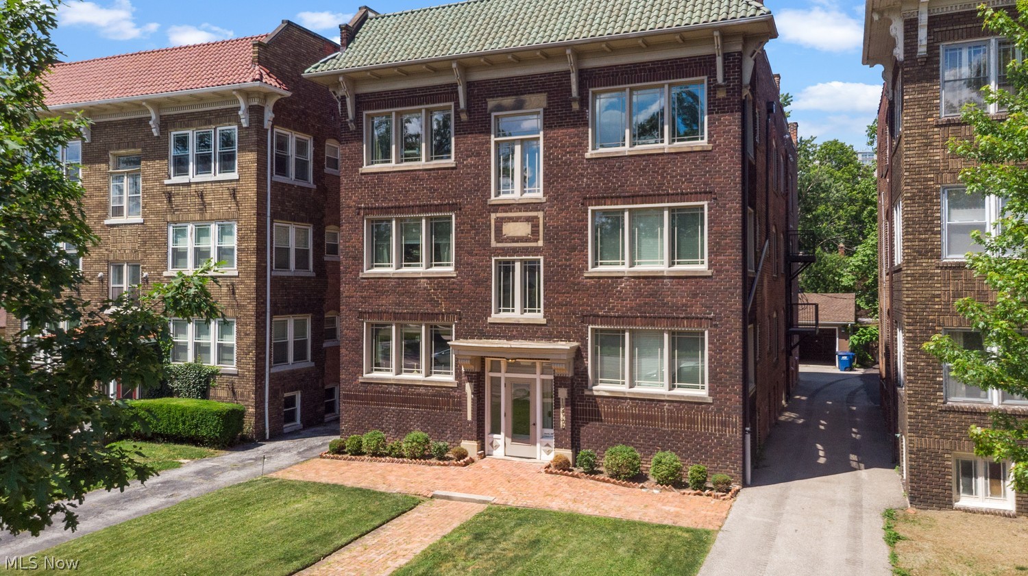 12966 Clifton Boulevard Lakewood OH 44107