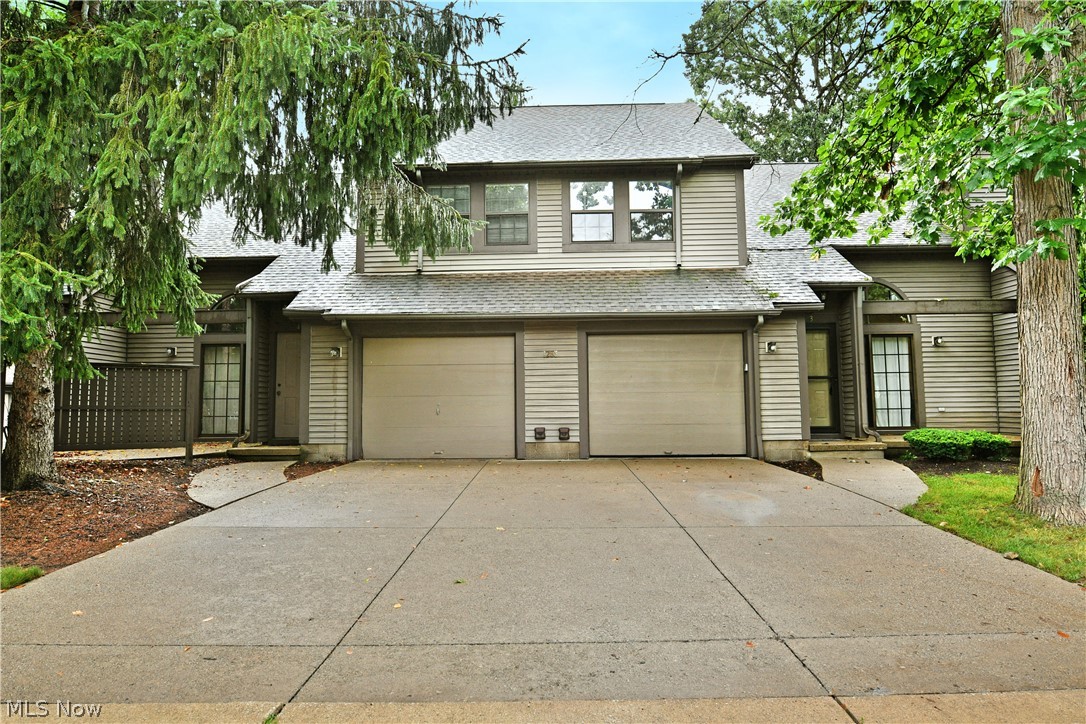 1283 Red Tail Hawk Court Youngstown OH 44512