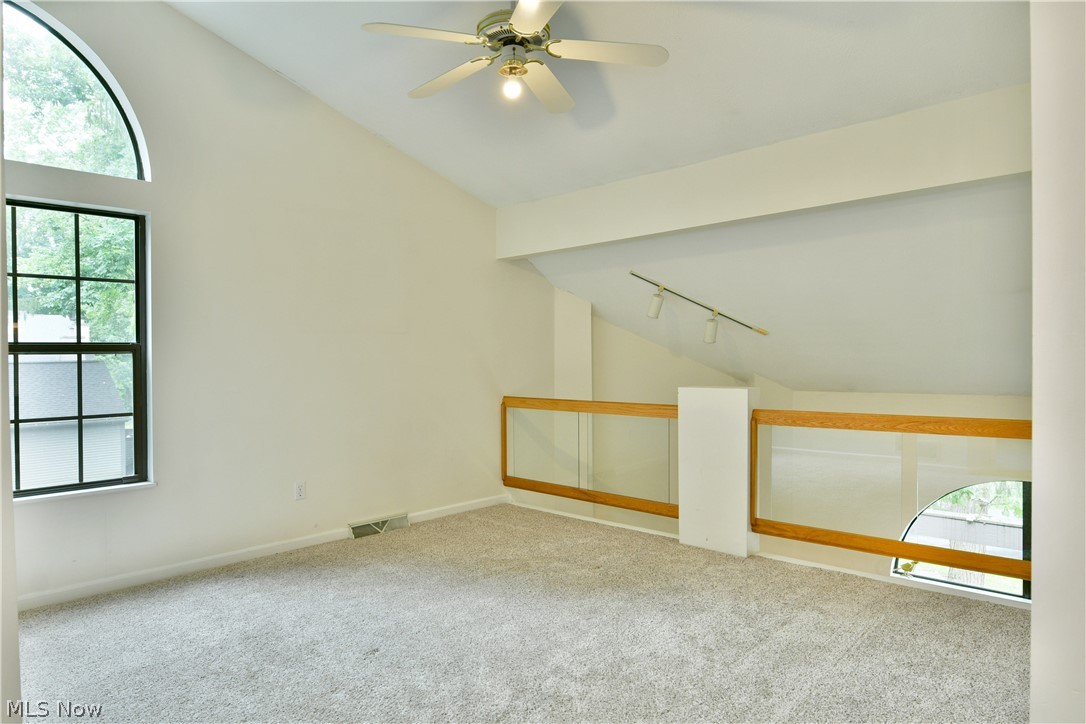 1283 Red Tail Hawk Court Youngstown OH 44512
